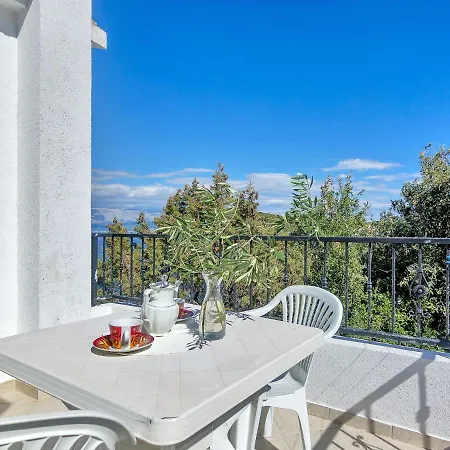 Rubin-4 By Interhome Lägenhet *