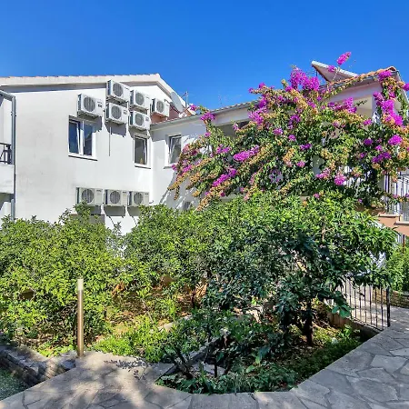 Rubin-4 By Interhome * Selca kod Bogomolja